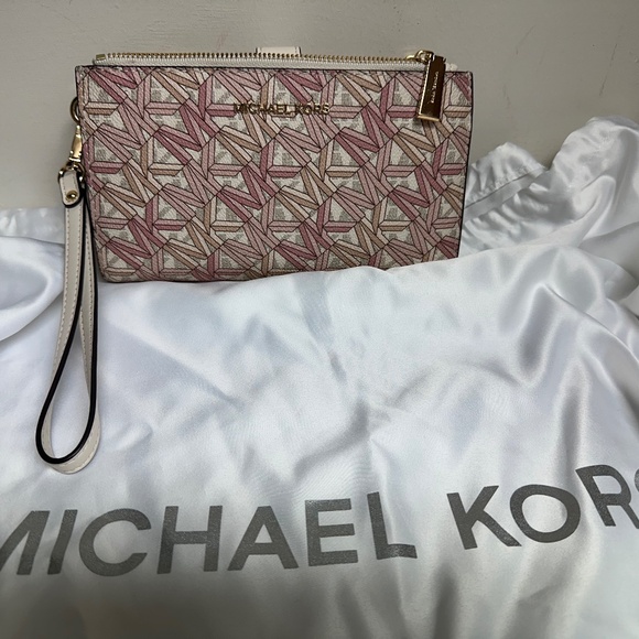 EUC Michael Kors Jet Set Travel Double Zip Wristlet - Picture 1 of 12